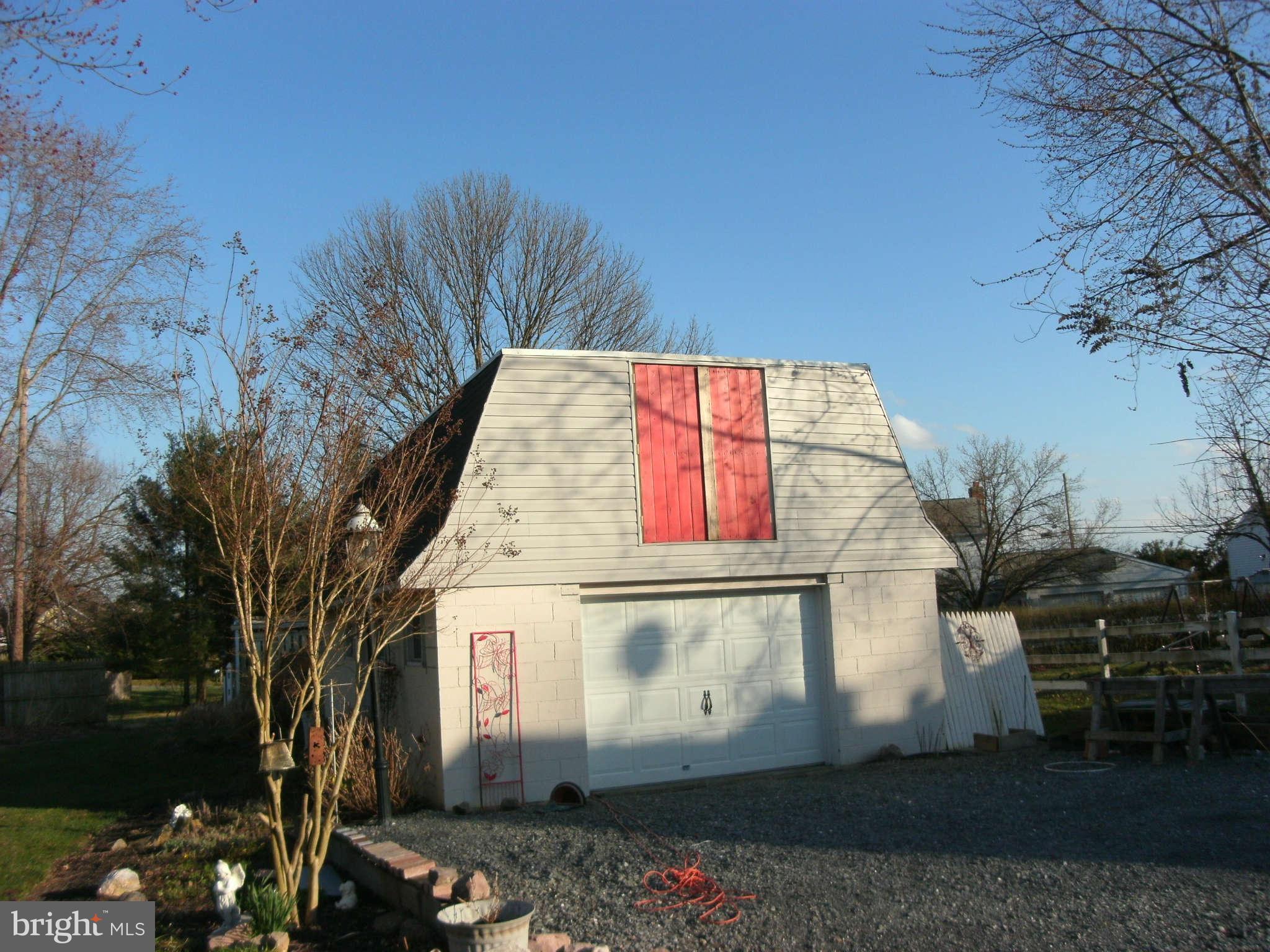 17313 Fletchall Road Poolesville, MD 20837 - Photo 3 of 20 Exterior (Rear)