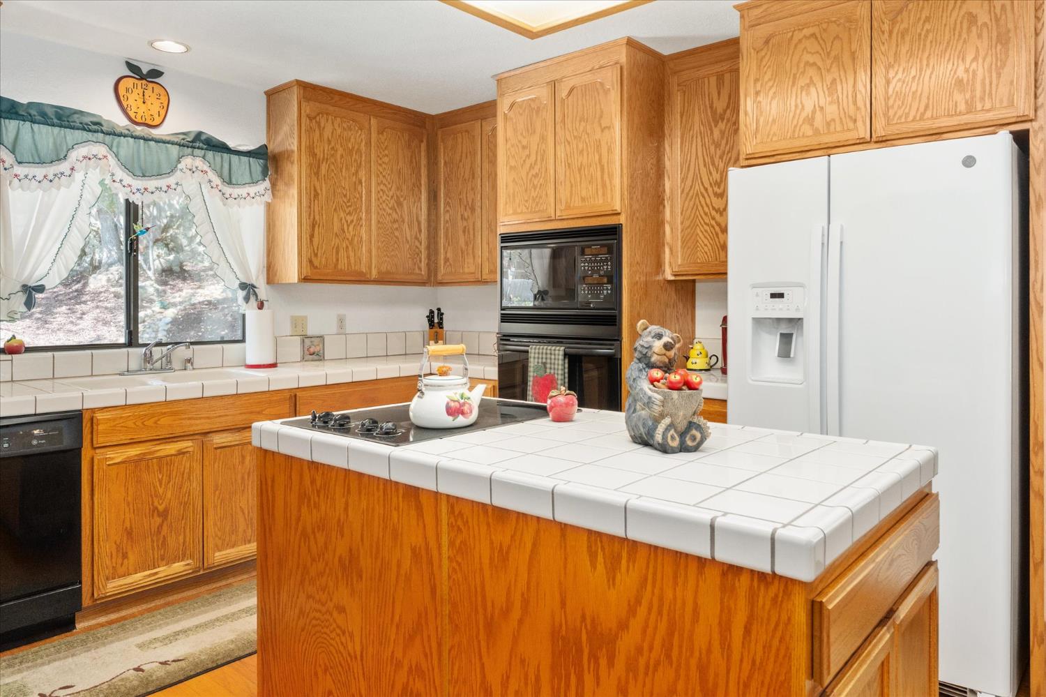 220 Mistletoe Court Angels Camp, CA 95222 - Photo 12 of 39