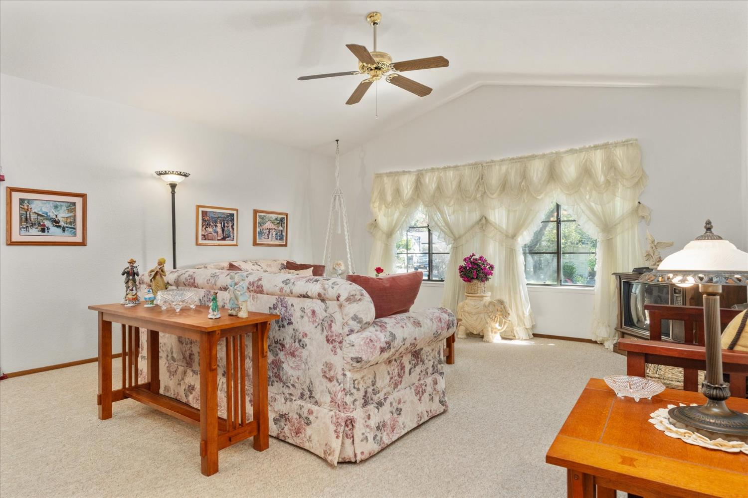 220 Mistletoe Court Angels Camp, CA 95222 - Photo 5 of 39