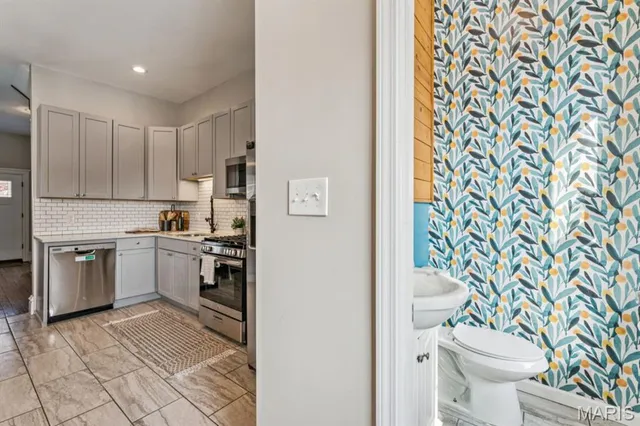 $435,000 | 2354 Louisiana Avenue, St. Louis, MO 63104