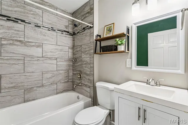 $435,000 | 2354 Louisiana Avenue, St. Louis, MO 63104