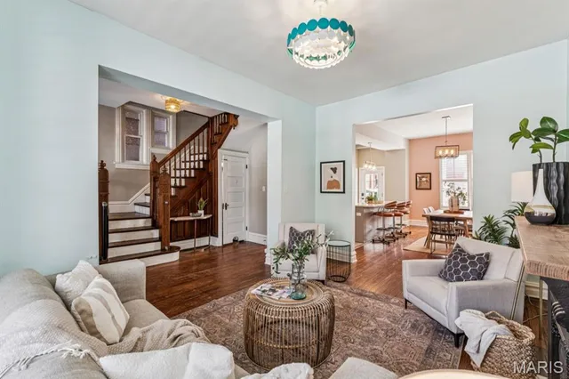 $435,000 | 2354 Louisiana Avenue, St. Louis, MO 63104