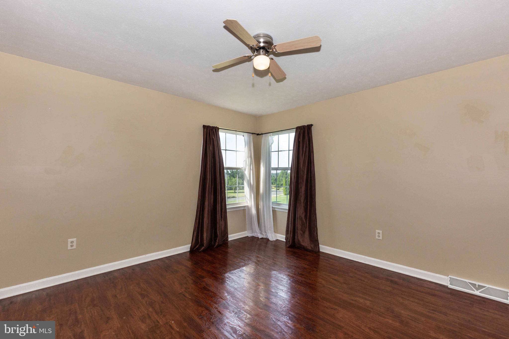 1193 Larkspur Road Westminster, MD 21157 - Photo 29 of 42 Bedroom 2