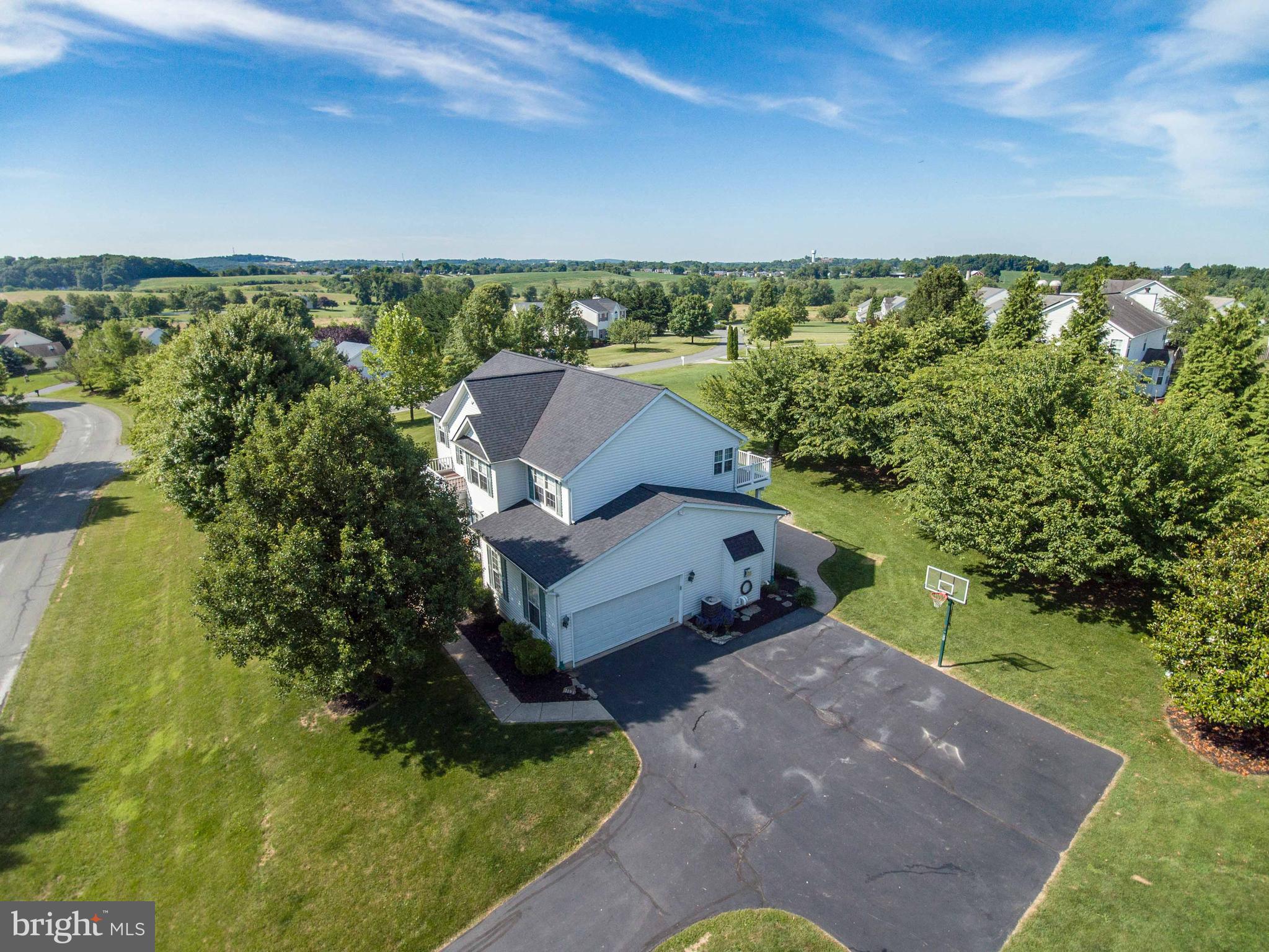 1193 Larkspur Road Westminster, MD 21157 - Photo 5 of 42 Oversized Driveway