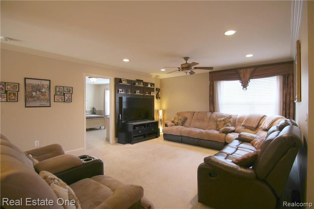 3046 Penn Court Rochester Hills, MI 48307 - Photo 21 of 38