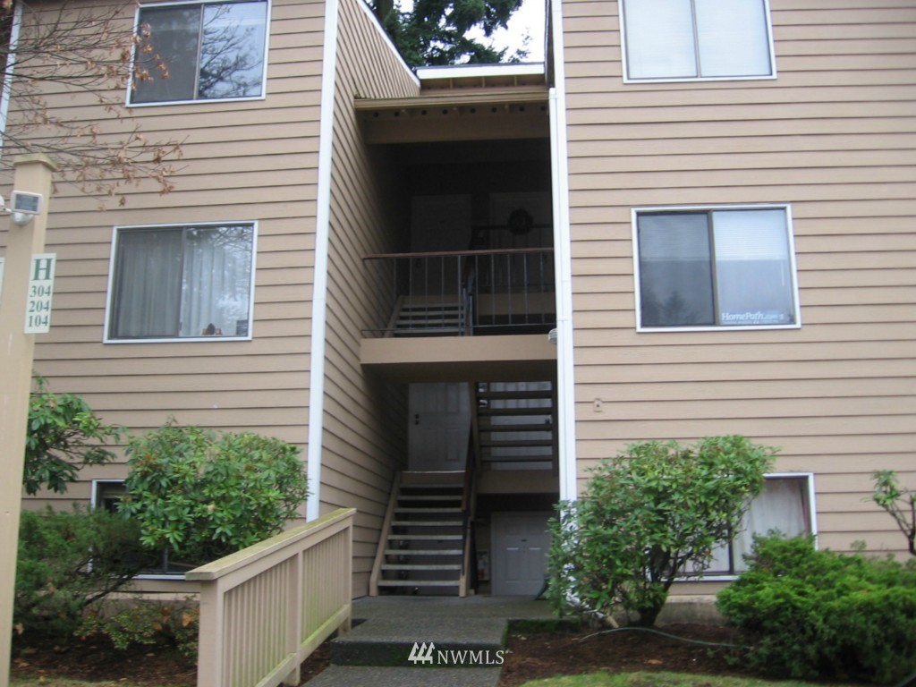 820 Cady Road, Unit H103 Everett, WA 98203 - Photo 1 of 12 Gallery Image 1
