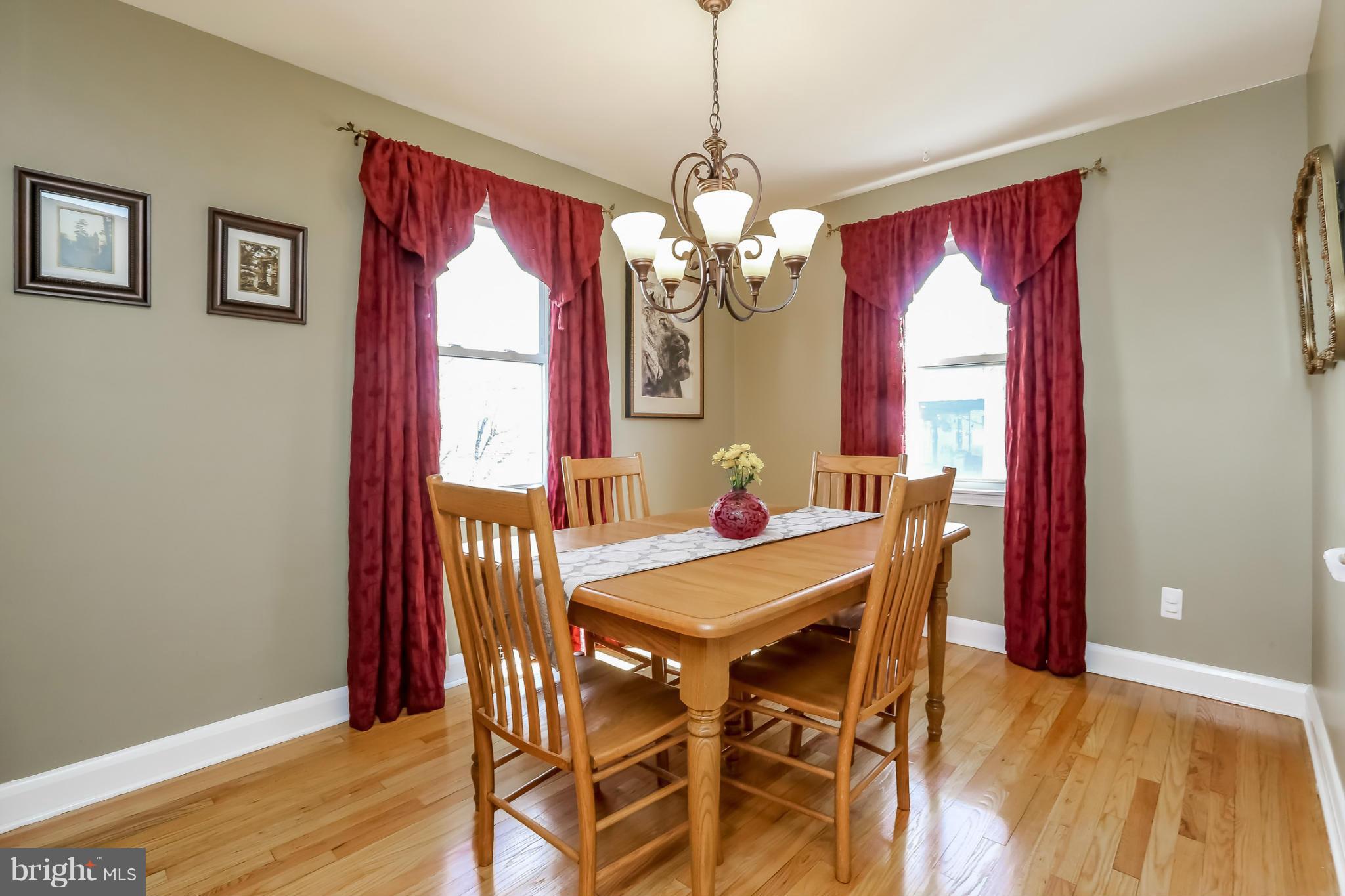 5557 Gayland Road Baltimore, MD 21227 - Photo 11 of 30 Dining Room