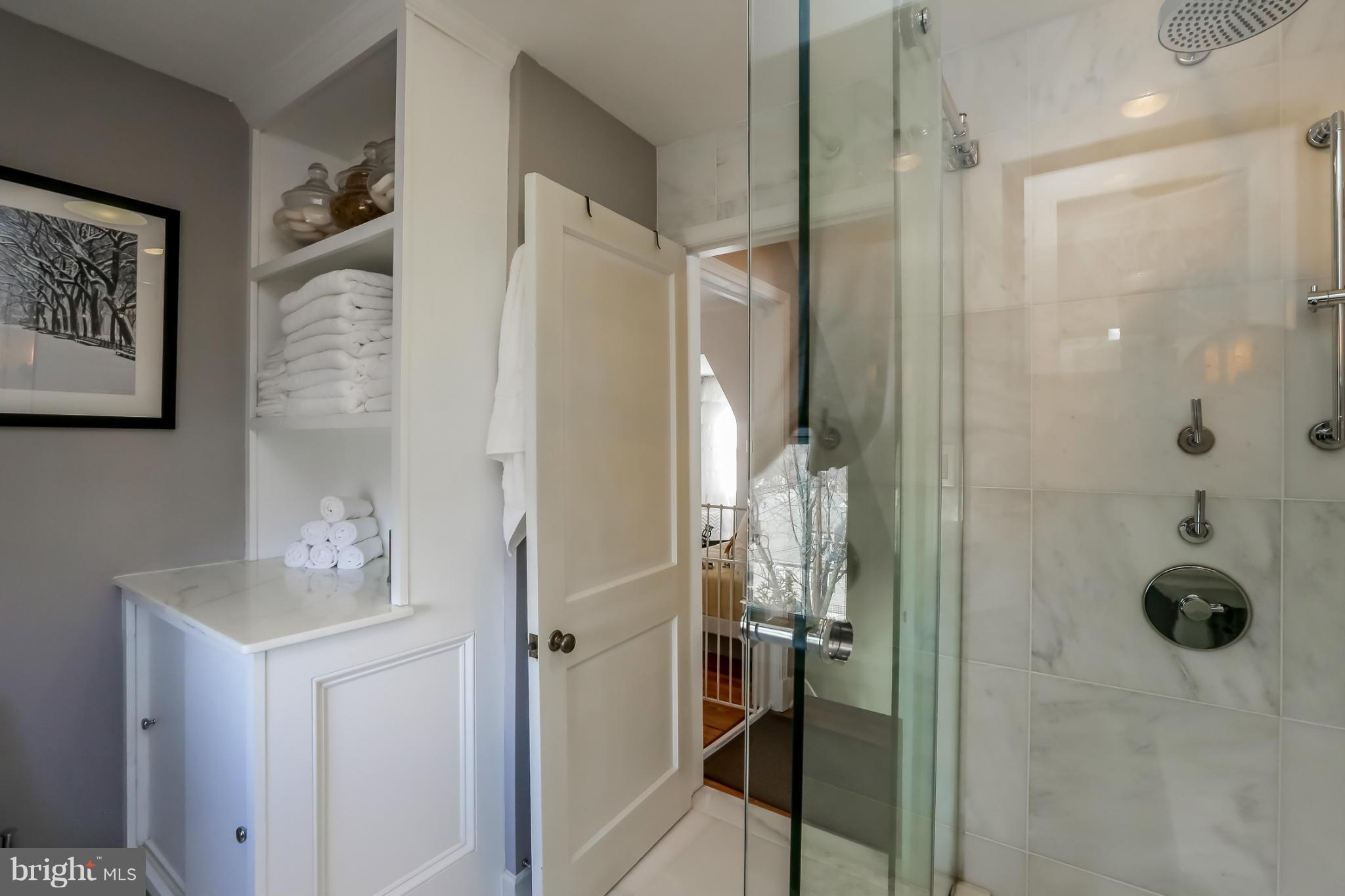 5557 Gayland Road Baltimore, MD 21227 - Photo 21 of 30 Master Bath