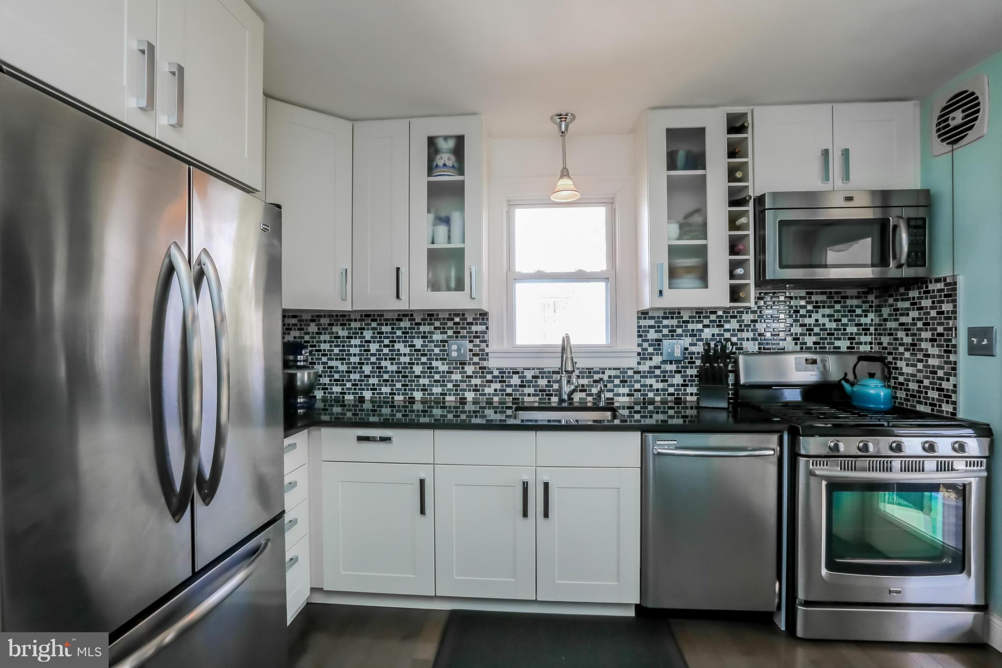 5557 Gayland Road Baltimore, MD 21227 - Photo 6 of 30 Kitchen