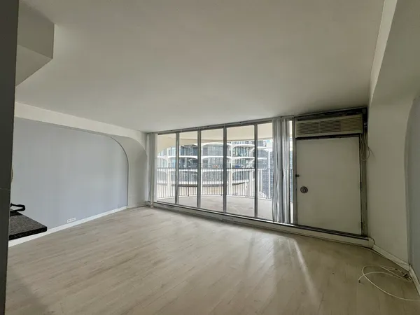 $1,950 | 300 North State Street, Unit 2125, Chicago, IL 60654