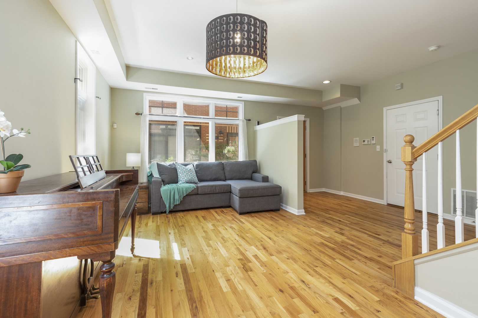 1029 Baldwin Lane Oak Park, IL 60302 - Photo 4 of 38