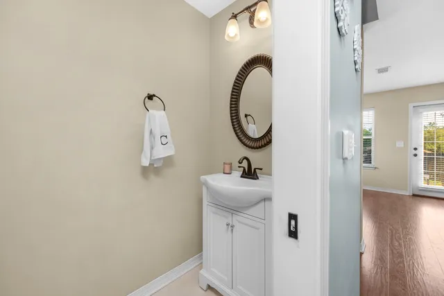 $299,998 | 416 Eisenhower Drive, Crestview, FL 32539