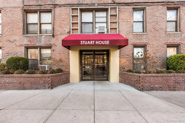 $399,000 | 525 West 235th Street, Unit 7E | Central Riverdale
