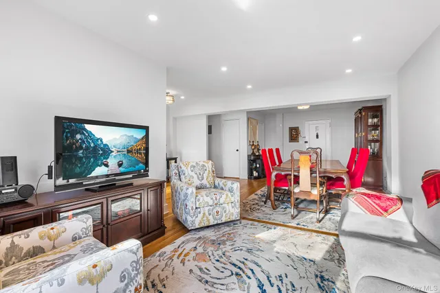 $399,000 | 525 West 235th Street, Unit 7E | Central Riverdale