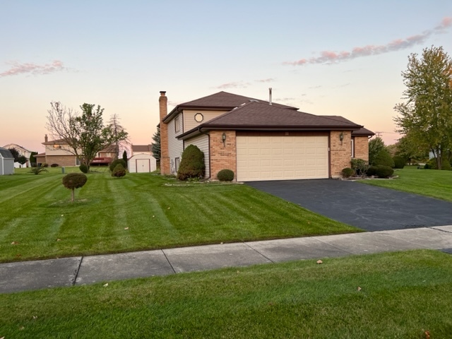 30 Red Barn Road Matteson, IL 60443 - Photo 32 of 34 a view of a house with a yard