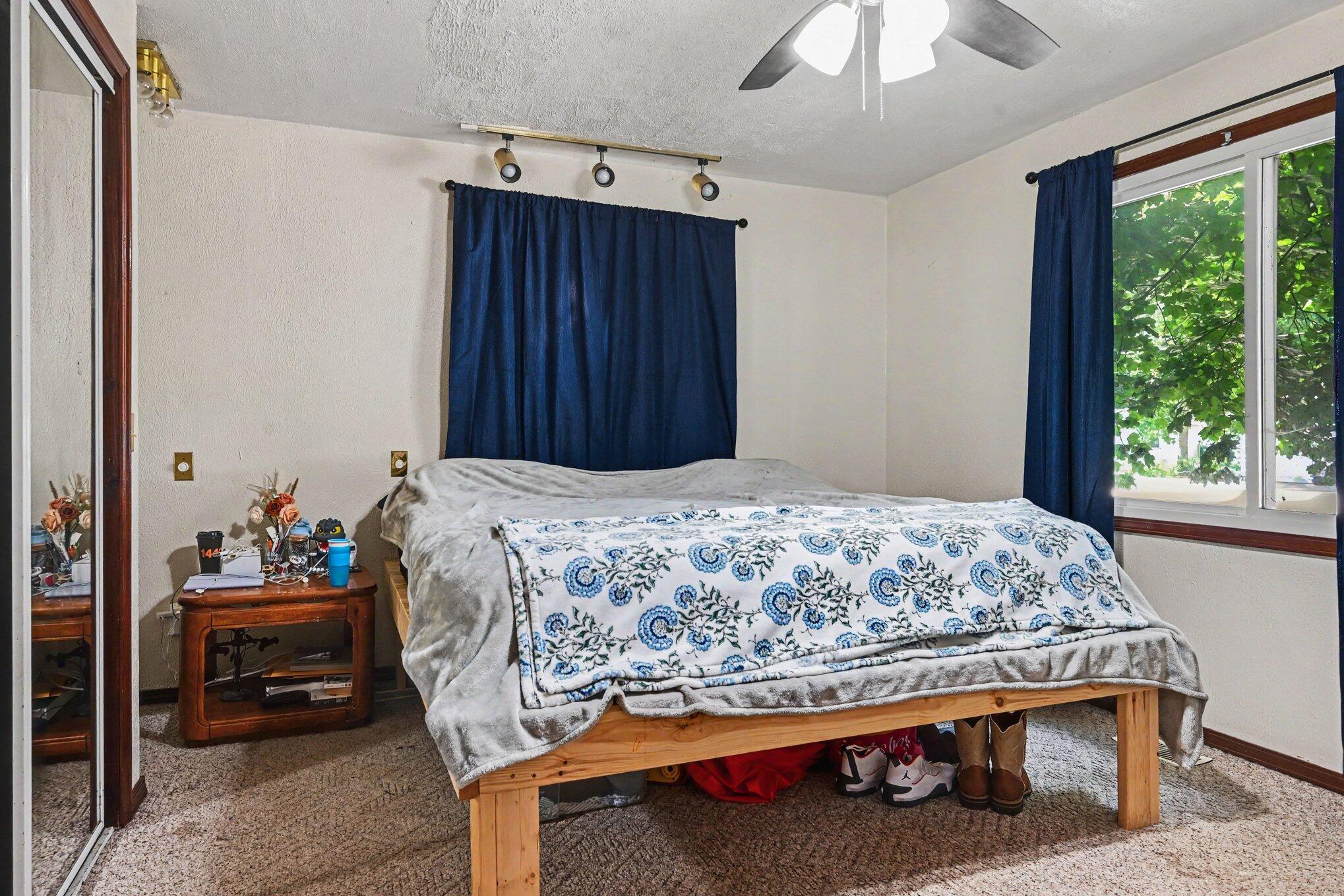402 West Broadway Street Three Rivers, MI 49093 - Photo 8 of 27 008_file_1386