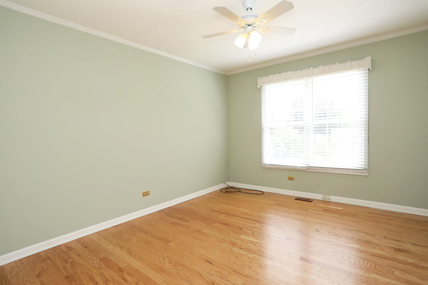 1324 Chartwell Road Schaumburg, IL 60169 - Photo 26 of 36