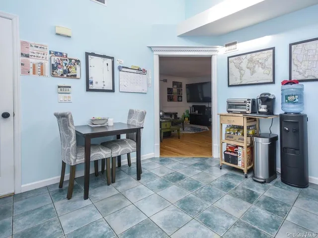 $995,000 | 14 Hillcrest Street, Huntington, NY 11743