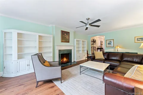 $699,000 | 25 Parkview Avenue, Unit 3A, Bronxville, NY 10708