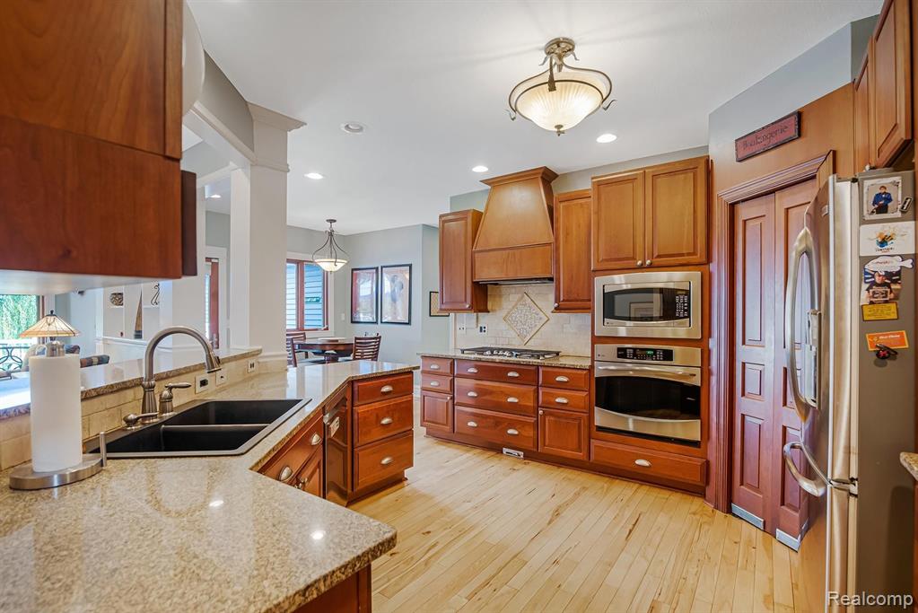 5412 Vines Road Howell, MI 48843 - Photo 11 of 47