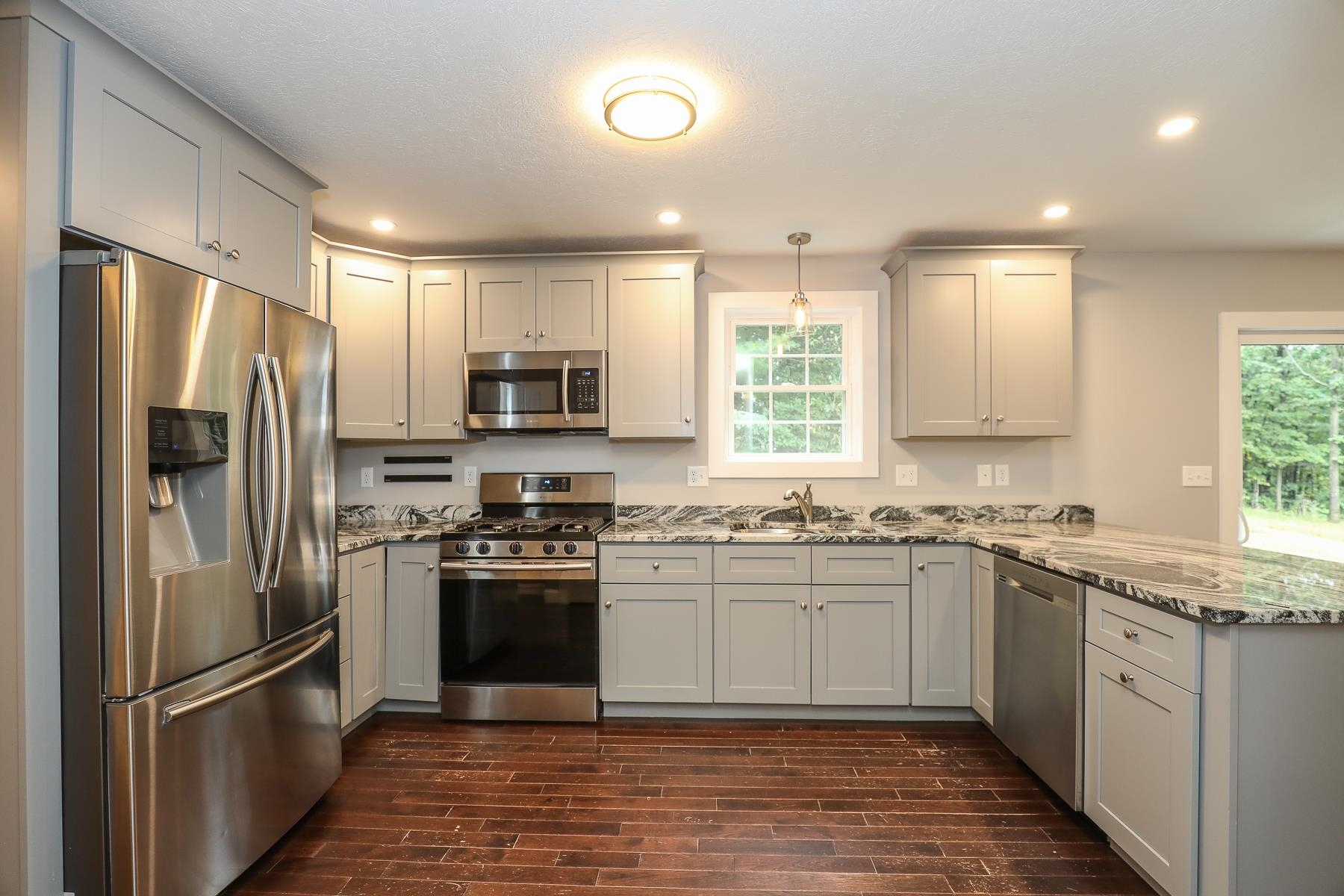 9 Powder House Road Sandown, NH 03873 - Photo 14 of 40