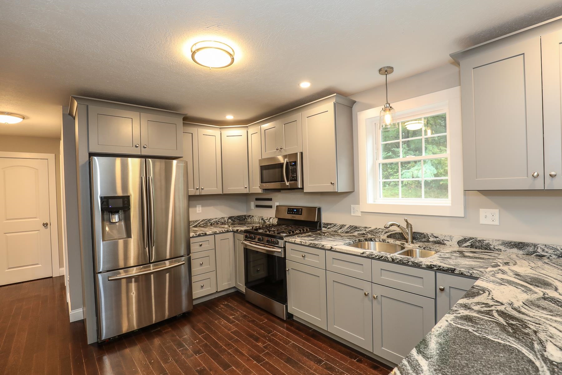 9 Powder House Road Sandown, NH 03873 - Photo 16 of 40