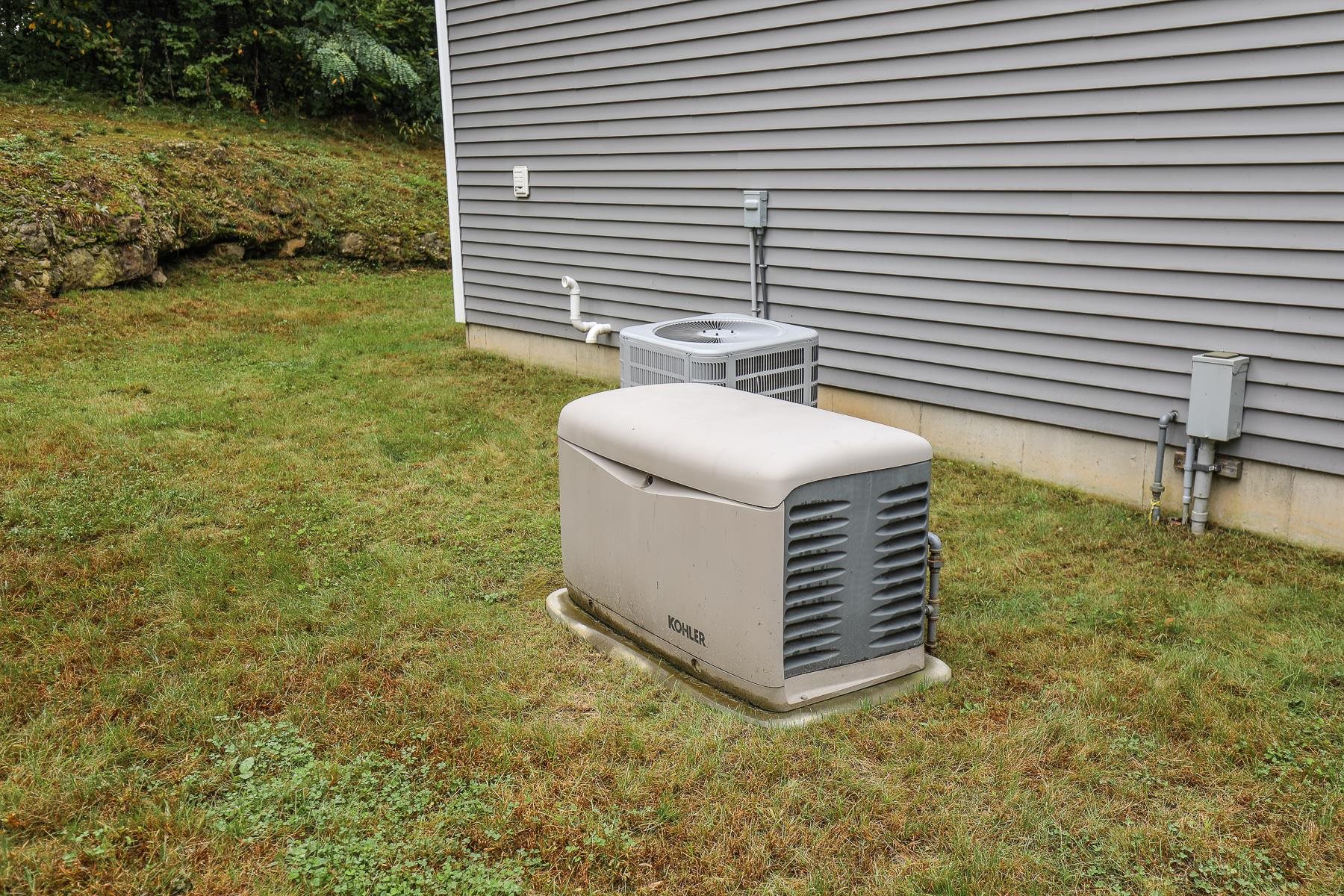9 Powder House Road Sandown, NH 03873 - Photo 5 of 40