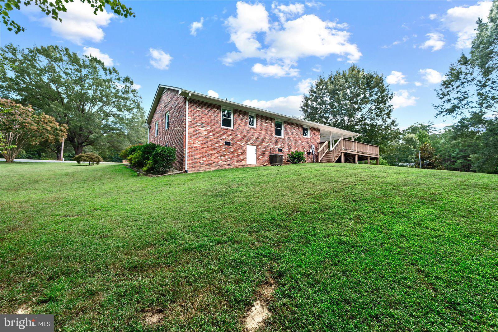 14433 Devils Three Jump Road Milford, VA 22514 - Photo 27 of 34 Rear