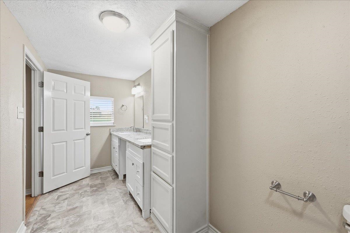 17261 County Line Road Winnie, TX 77665 - Photo 15 of 30