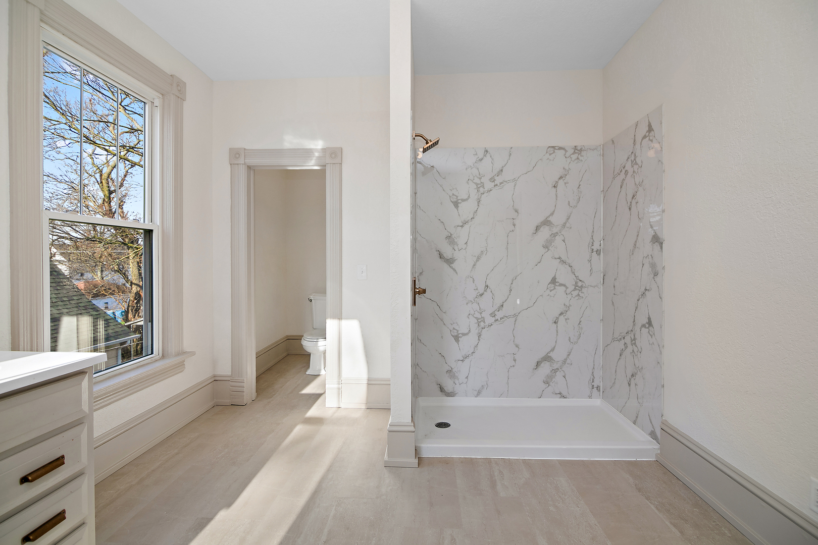 505 South Indiana Avenue Kankakee, IL 60901 - Photo 16 of 32 a bathroom with a bathtub and a shower