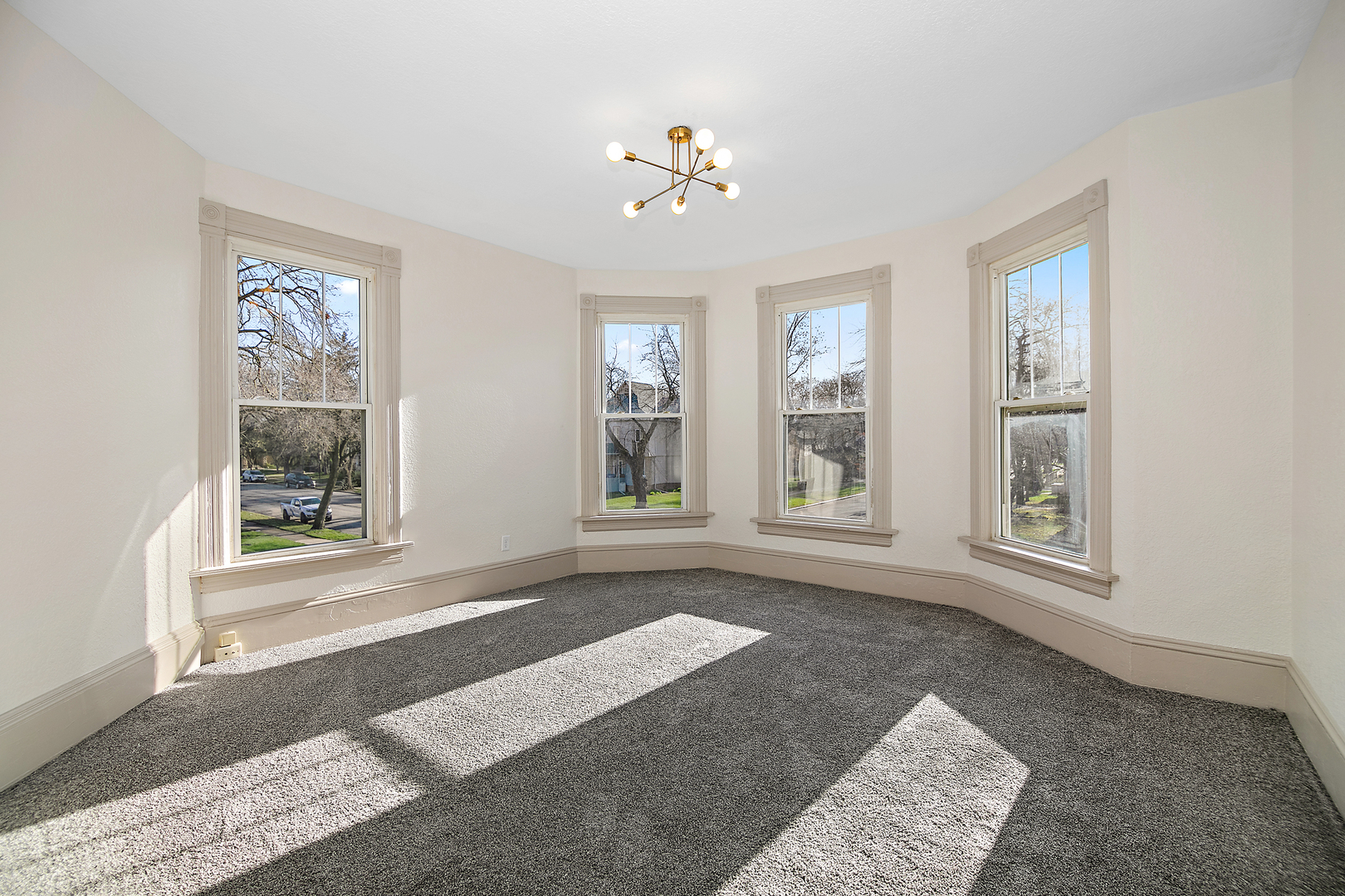 505 South Indiana Avenue Kankakee, IL 60901 - Photo 22 of 32 a view of an empty room with a window