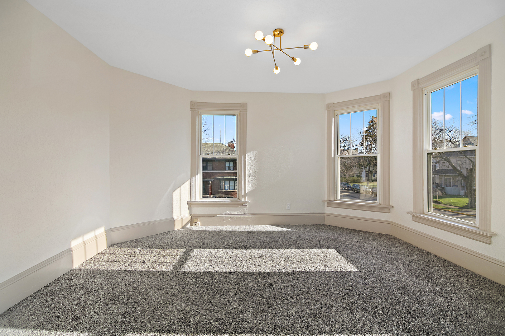 505 South Indiana Avenue Kankakee, IL 60901 - Photo 24 of 32 a view of an empty room with a window