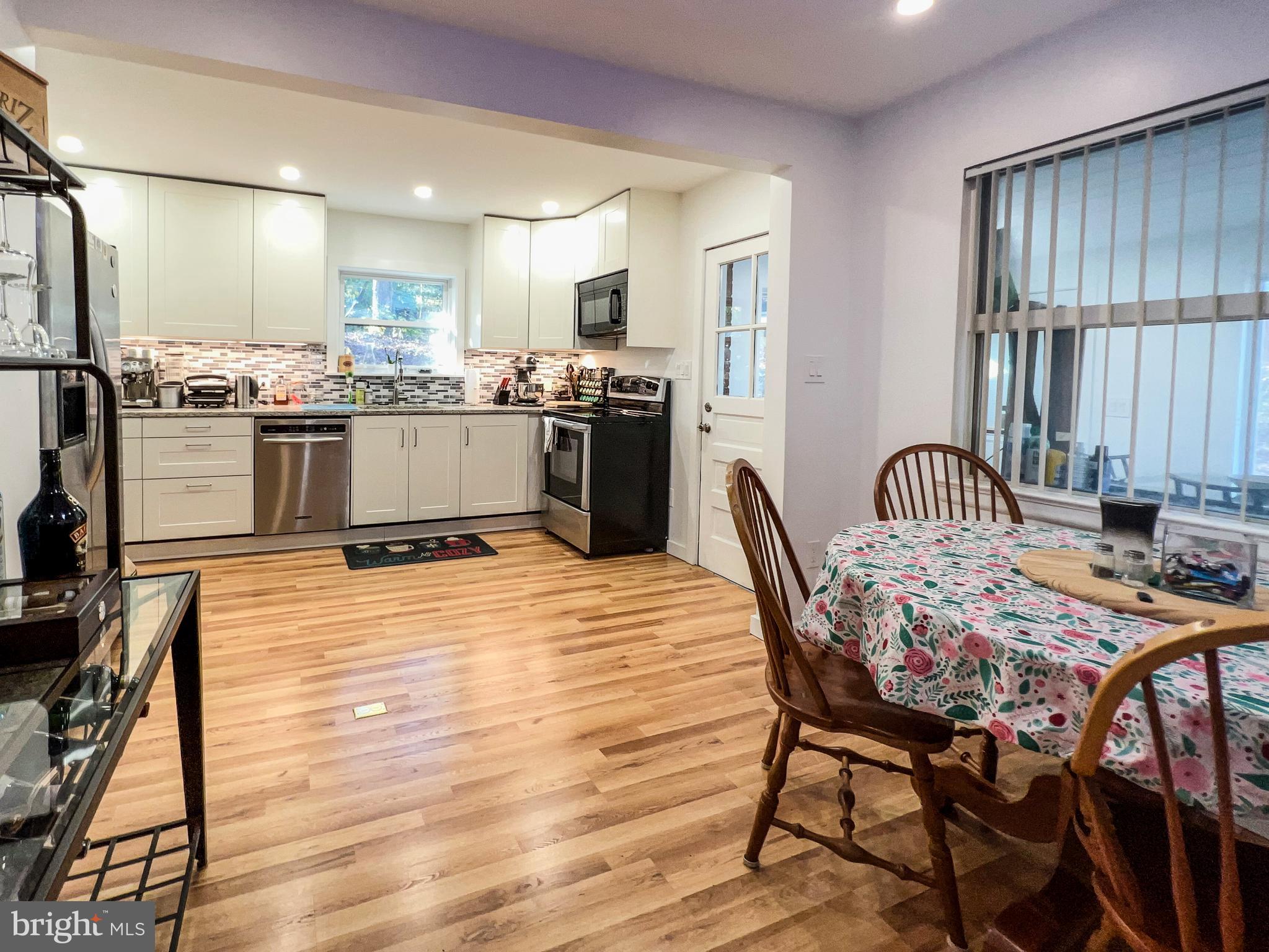 3018 Parkway Cheverly, MD 20785 - Photo 4 of 24