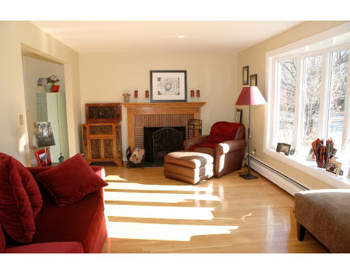 414 Laws Brook Road Concord, MA 01742 - Photo 5 of 9 Gallery Image 5