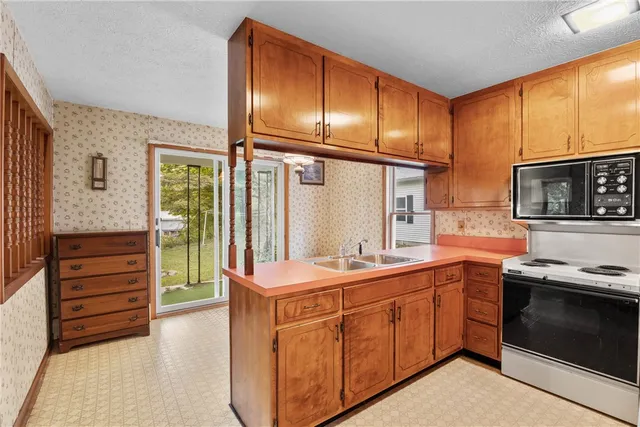 $299,900 | 1060 Highway 364, Middlesex, NY 14507