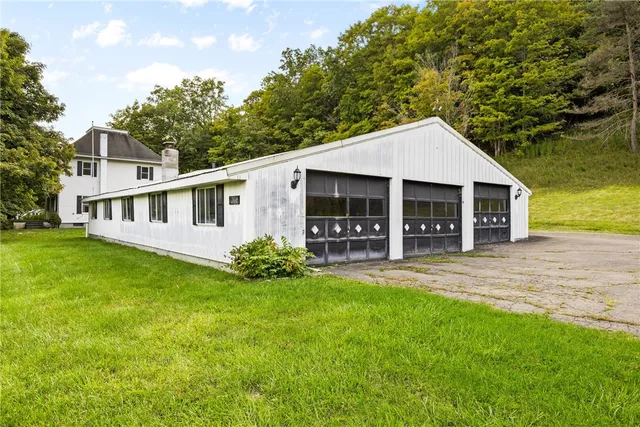 $299,900 | 1060 Highway 364, Middlesex, NY 14507