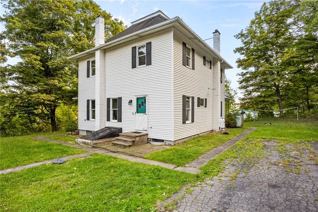 $299,900 | 1060 Highway 364, Middlesex, NY 14507