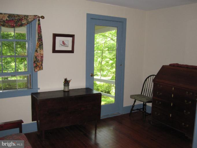 21200 Hibbs Bridge Road Middleburg, VA 20117 - Photo 23 of 26 Bedroom