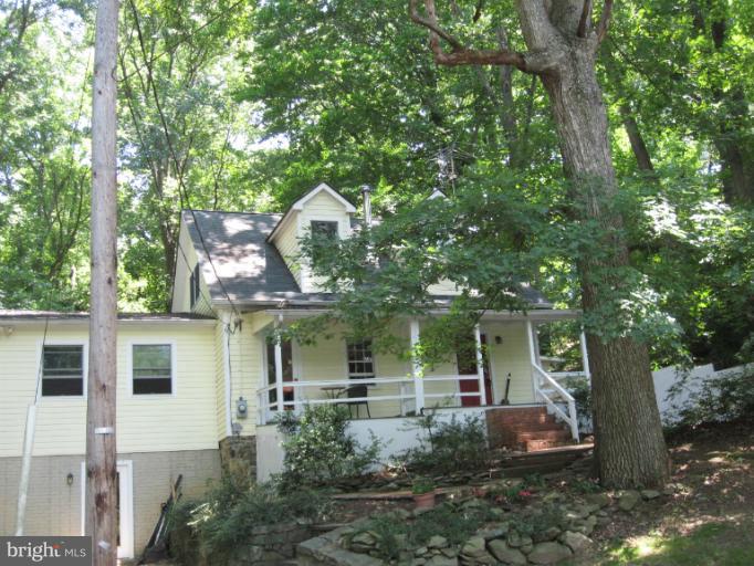 21200 Hibbs Bridge Road Middleburg, VA 20117 - Photo 4 of 26 Exterior (Front)