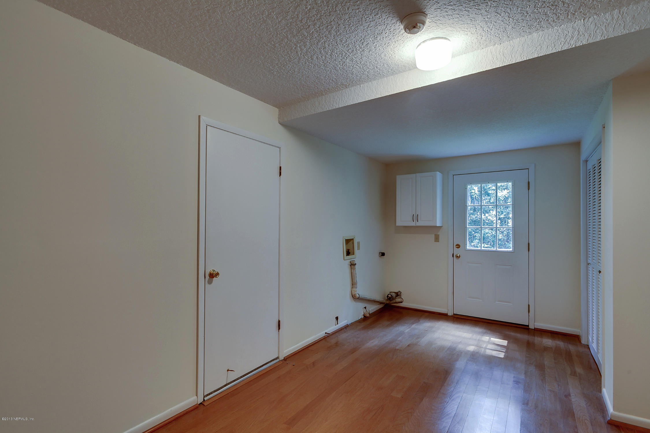 12901 Reggie Road Jacksonville, FL 32223 - Photo 32 of 50 Laundry_-_Utility_Room_View_1