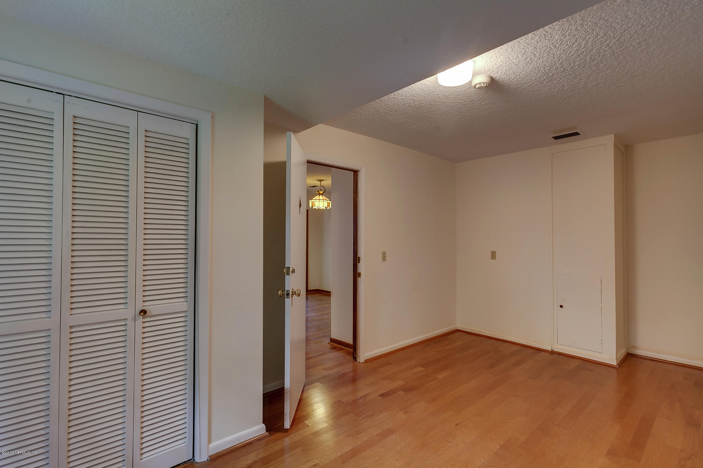 12901 Reggie Road Jacksonville, FL 32223 - Photo 33 of 50 Laundry_-_Utility_Room_View_2