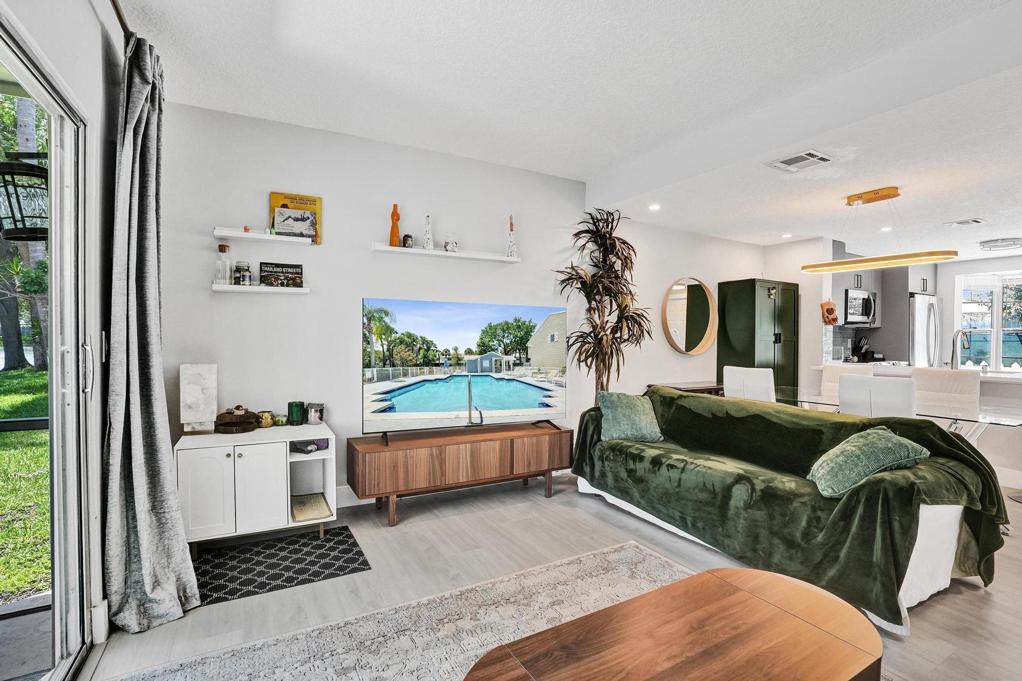 201 Southwest 3rd Street, Unit 201 Pompano Beach, FL 33060 - Photo 15 of 42 DSC02405