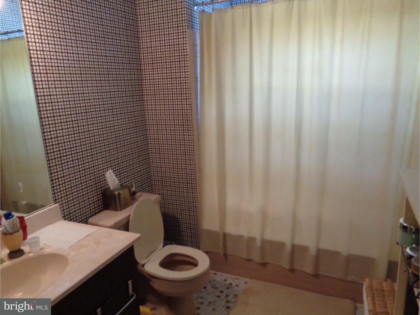 127-129 Reeger Avenue Hamilton, NJ 08610 - Photo 9 of 20 Gallery Image 9