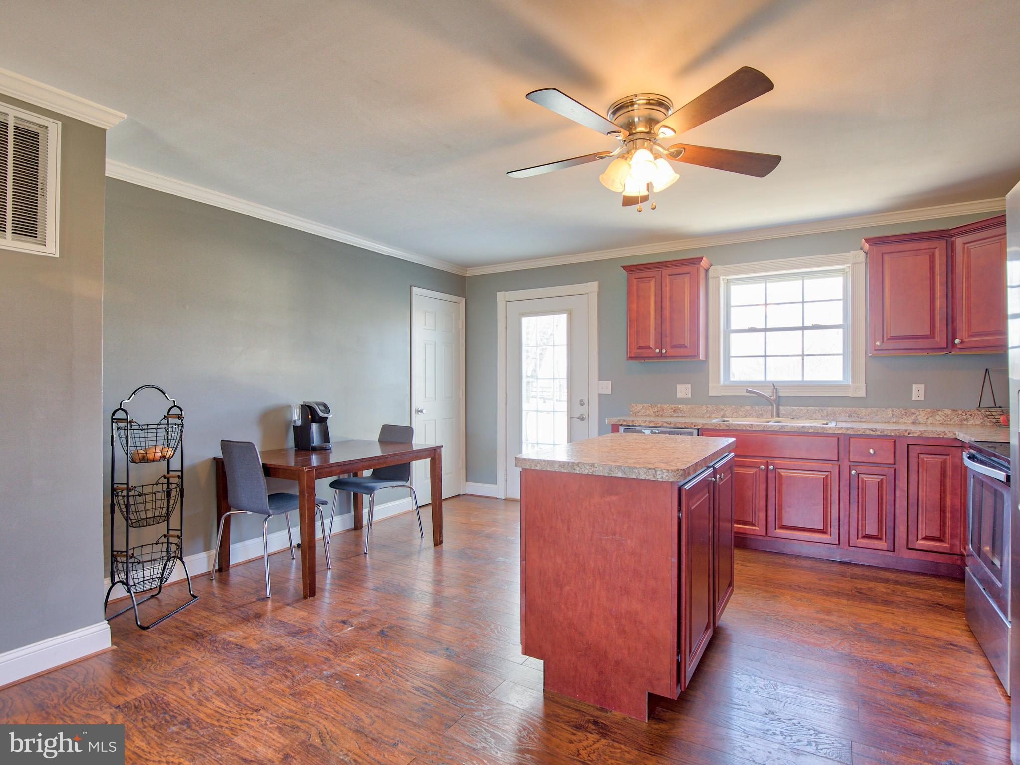 401 Green Spring Road Winchester, VA 22603 - Photo 15 of 60 Breakfast area and island