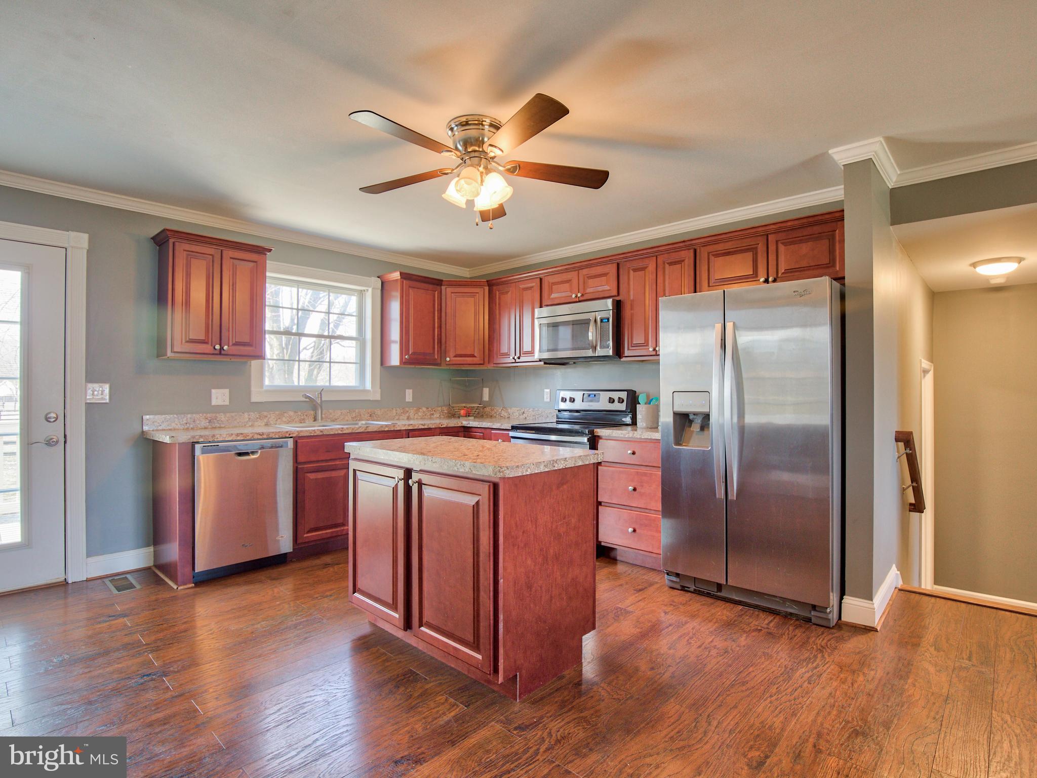 401 Green Spring Road Winchester, VA 22603 - Photo 16 of 60 Upgraded beautiful cherry cabinets