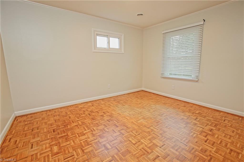 3205 London Road Greensboro, NC 27405 - Photo 9 of 17