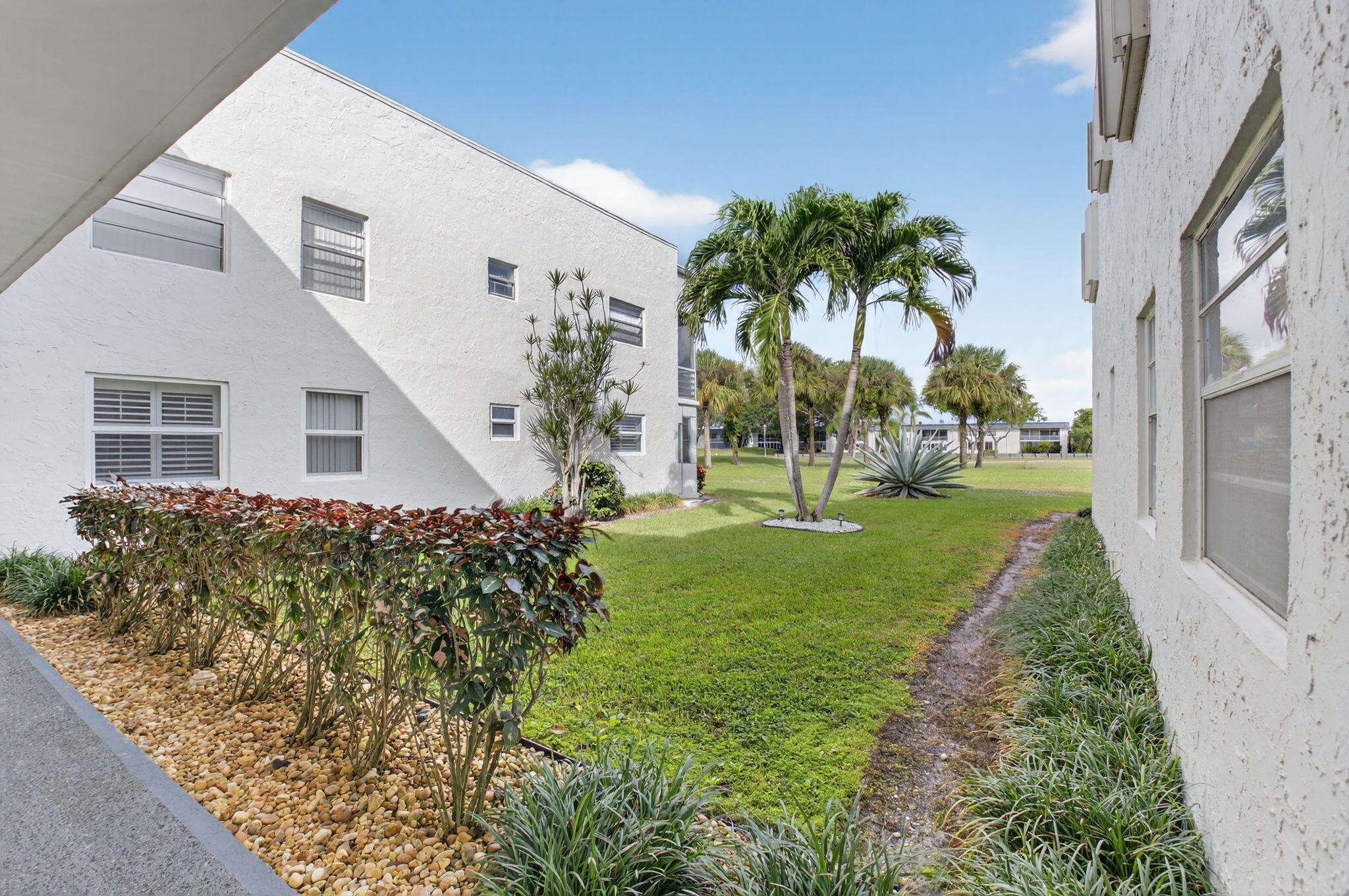 538 Flanders O Delray Beach, FL 33484 - Photo 20 of 40 19-web-or-mls-DSC_6521