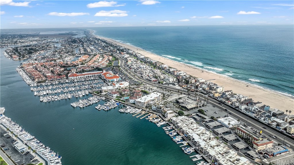 C-29 Surfside Avenue Surfside, CA 90743 - Photo 35 of 36 a view of a balcony next to a yard