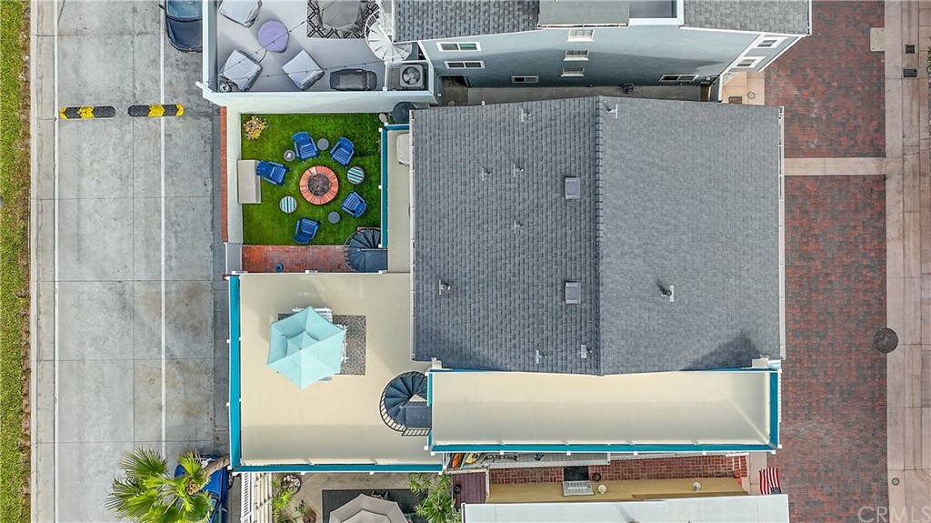 C-29 Surfside Avenue Surfside, CA 90743 - Photo 4 of 36 view of bathroom