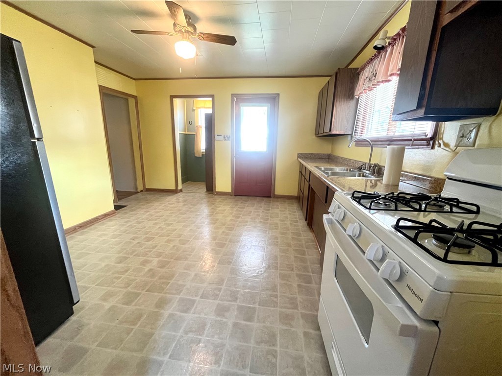 55500 National Road Bridgeport, OH 43912 - Photo 5 of 17